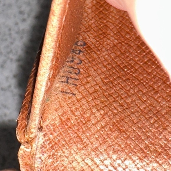 AUTHENTIC LOUIS VUITTON MONOGRAM PORTEFEIULLE ELISE TRIFOLD SNAP WALLET - Picture 9 of 12